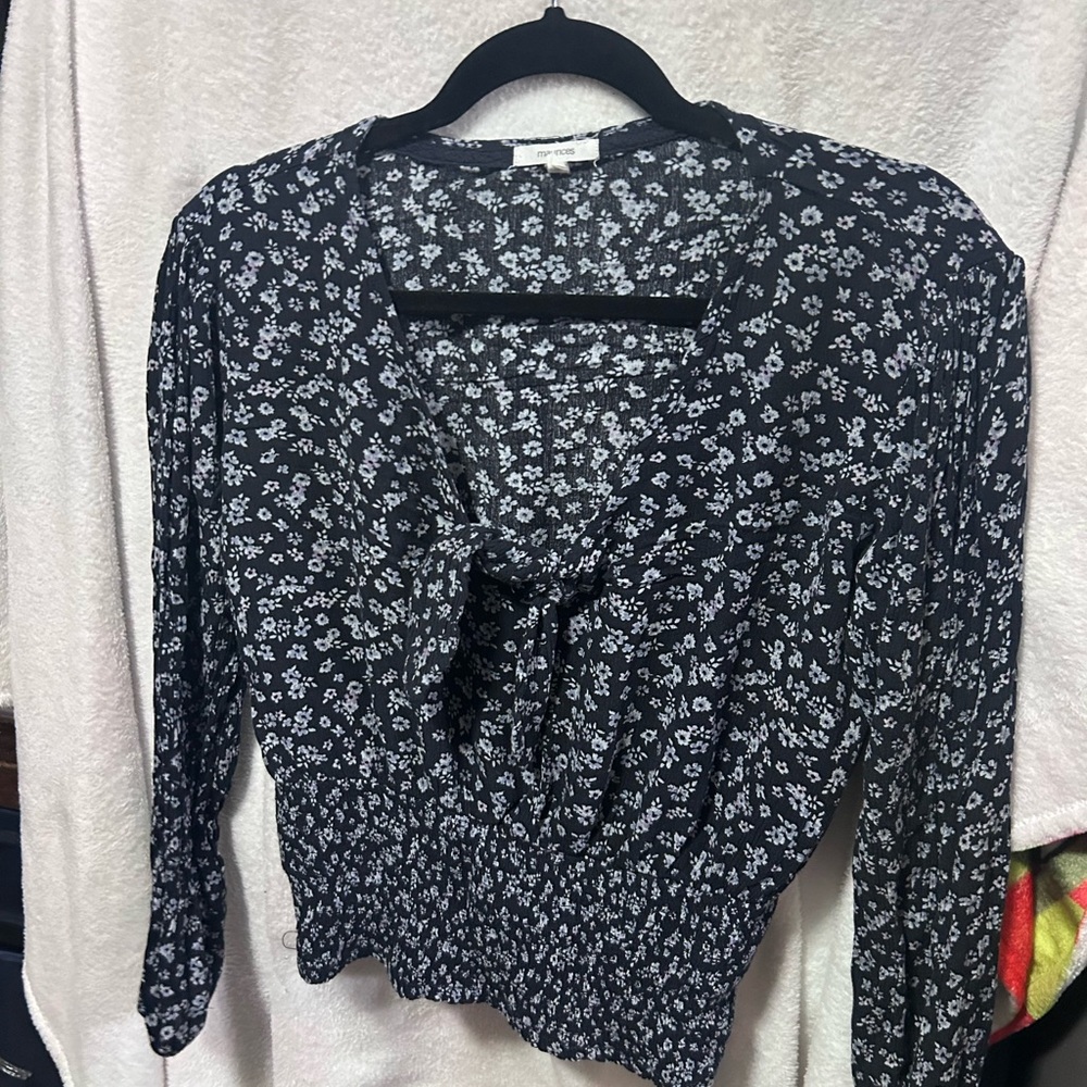 Blue, semi-dressy top